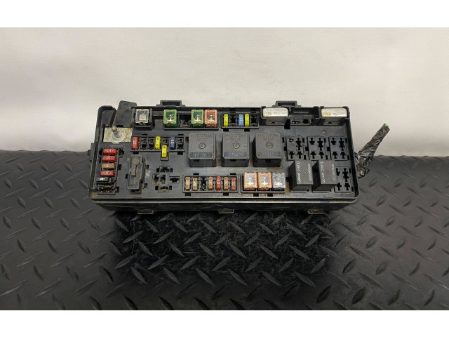 Блок предохранителей 16238 Jeep Patriot