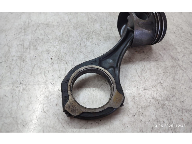  Поршень с шатуном    Chrysler 300 - 300C  