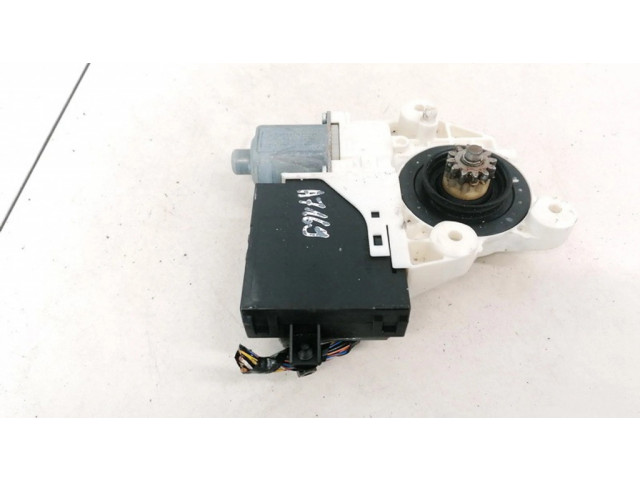 Передний двигатель механизма для подъема окон