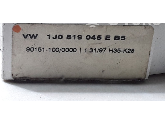 Блок управления климат-контролем 1J0819045E Volkswagen PASSAT B5