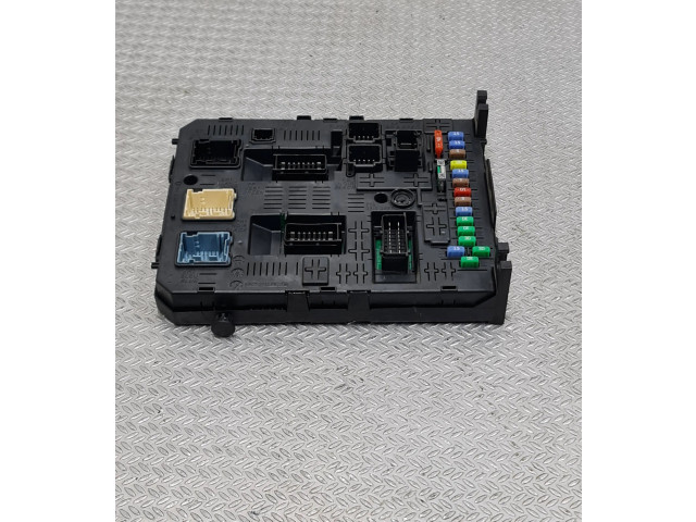 Pojistková skříňka 281164872 Peugeot 5008 2012