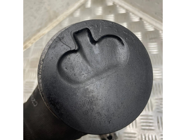 Поршень с шатуном Jeep Grand Cherokee (WJ) для дизельного двигателя 3.1