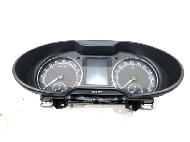 Панель приборов 5E0920781E Skoda Octavia Mk3 (5E)