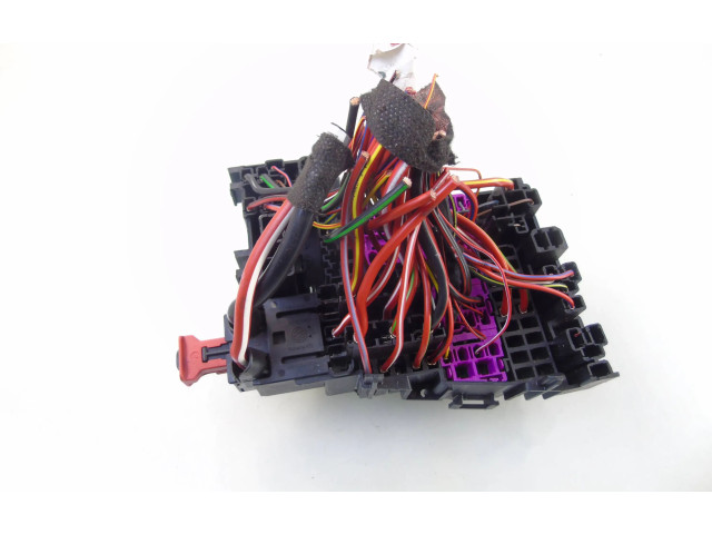 Блок предохранителей Audi A1  2018 -  года 2Q0937615A      