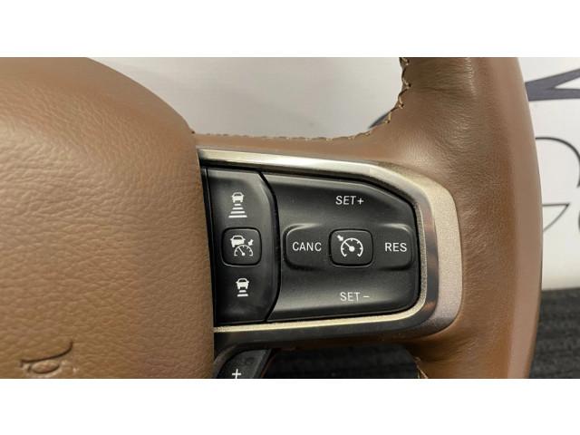 Руль Dodge RAM 6GE082N8AG, 643216201F