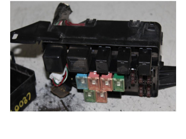 Pojistková skříňka MR522940 Mitsubishi L200 1996