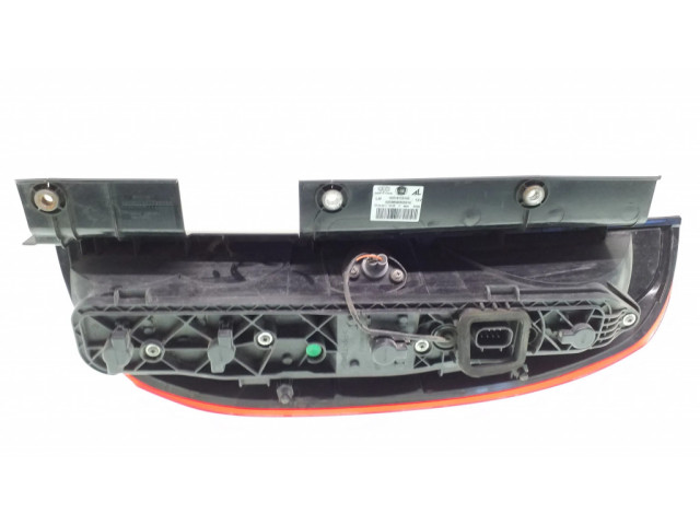 Задний фонарь левый 00518106740 Fiat Doblo 2010-2022 года