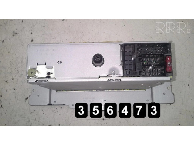 Радио/ проигрыватель CD/DVD / навигация