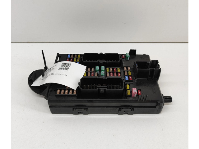 Блок предохранителей 31682732   Volvo S90, V90    