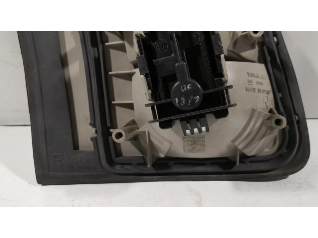 Задний фонарь правый сзади 45300, 4021 Opel Omega B1 1994-1999 года