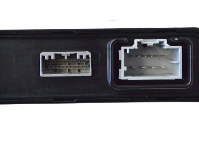 Блок управления заднего тормоза (EMF) 100761800E Tesla Model S