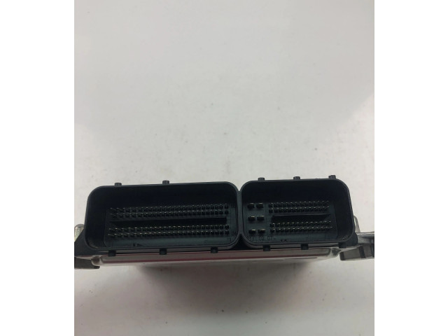 Блок управления двигателем Блок управления 32360463 Volvo XC40