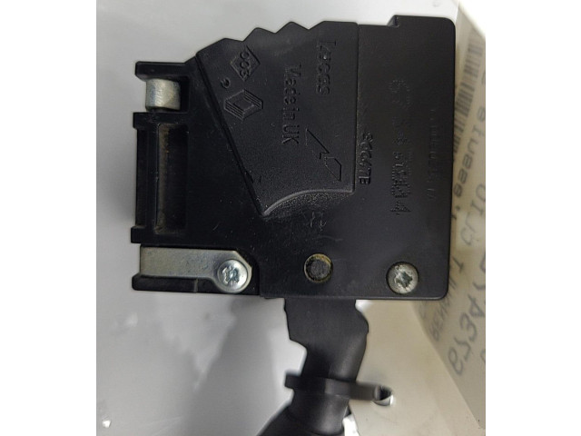 Ручка стеклоочистителей 7700838984   Renault Clio I