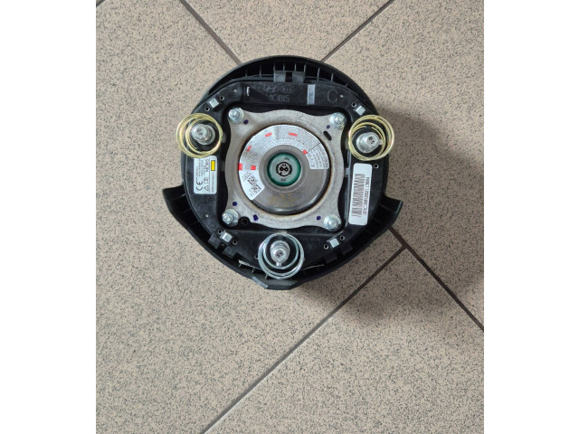 Подушка безопасности водителя 80100J7000   KIA Ceed