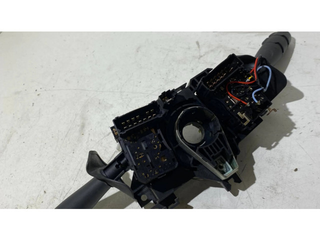 Ручка стеклоочистителей 8200792584, 901057666   Dacia Sandero