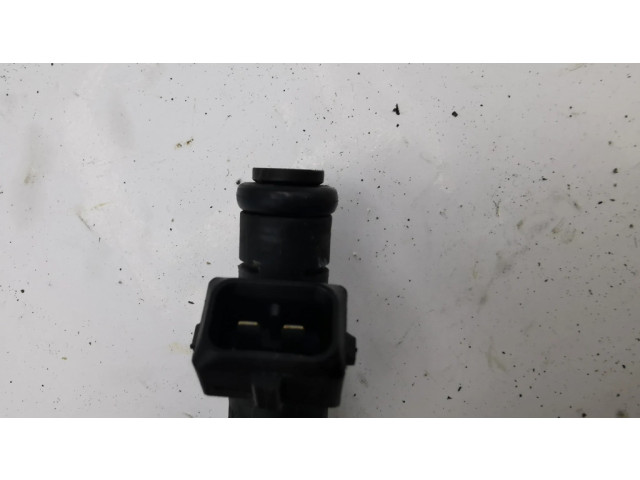 Vstřikovač 7506158, 2145B12839   BMW 3 E46  pro benzínový motor 2.0  