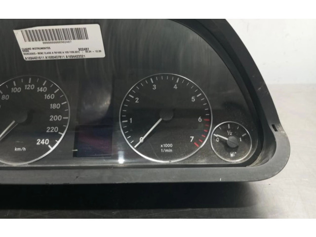 Панель приборов    Mercedes-Benz A W169       