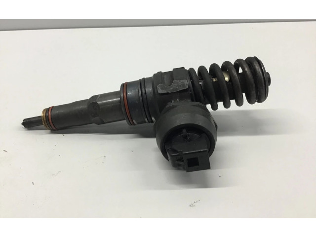 Форсунка 03G130073AJ Audi A3 S3 A3 Sportback 8P -