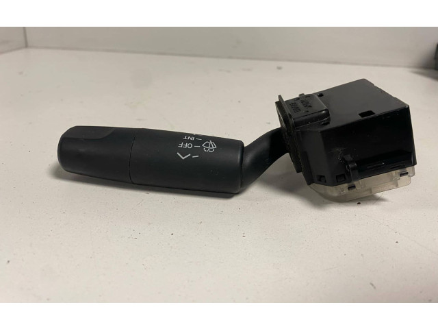 Ручка стеклоочистителей 17D682 Mazda 3 I