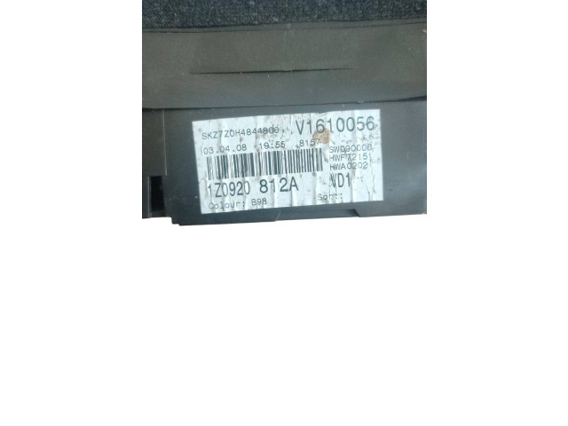Панель приборов 1Z0920812A, V1610056   Skoda Octavia Mk2 (1Z)       