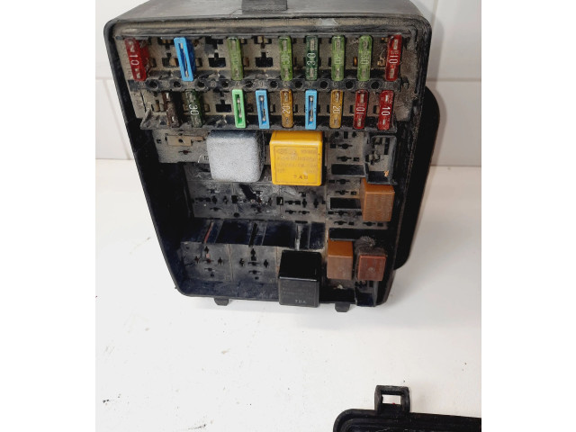 Блок предохранителей 85GG14A073AA   Ford Sierra    