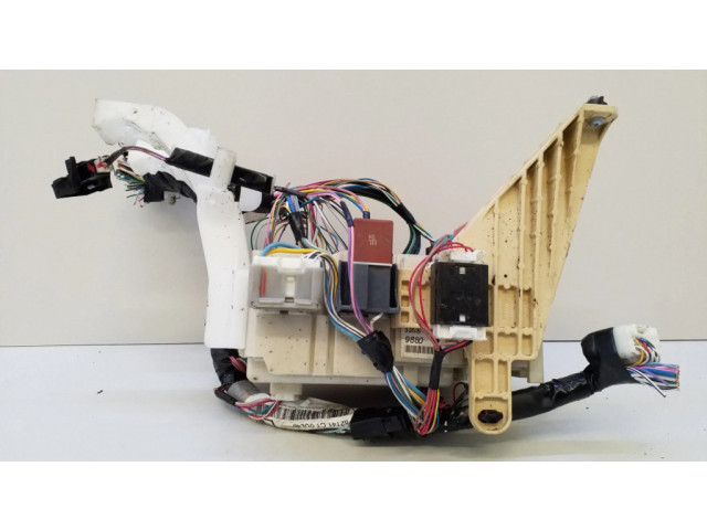 Pojistková skříňka 827300D290, 09939L01 Toyota Yaris 2011