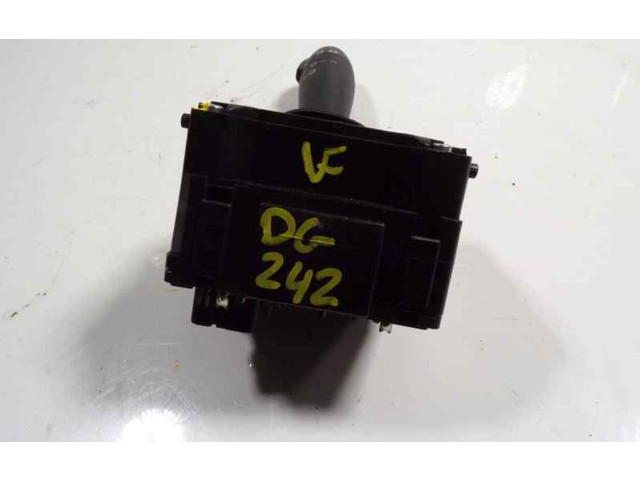 Ручка стеклоочистителей 8201168008, E1109568 Dacia Duster