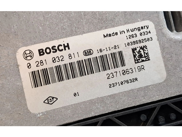 Блок управления двигателя 237106319R Dacia Dokker