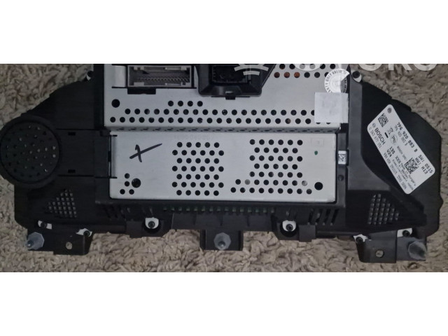 Přístrojová deska Volkswagen Touareg II 2015 7P6920883B