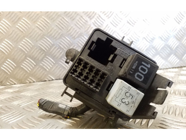 Блок предохранителей  1J0941389B   Audi A3 S3 8L    