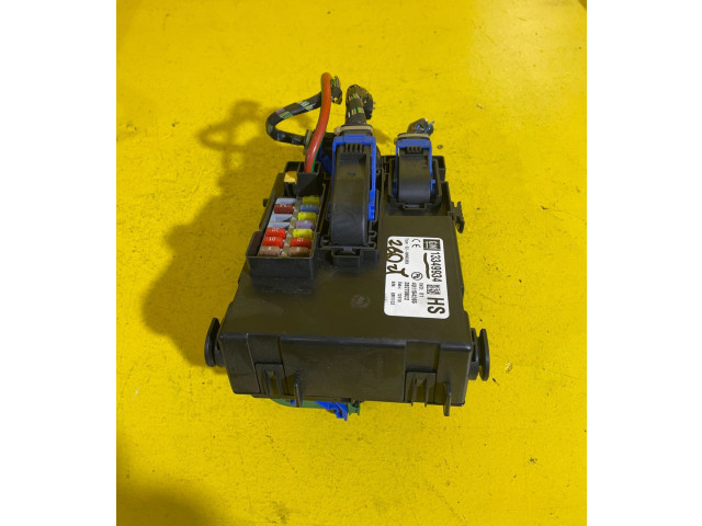 Блок предохранителей Opel Meriva B