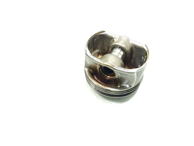  Поршень CBZB   Skoda Fabia Mk2 (5J)  