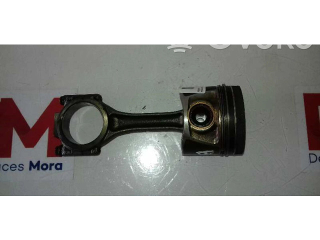  Поршень    Audi A3 S3 8P  