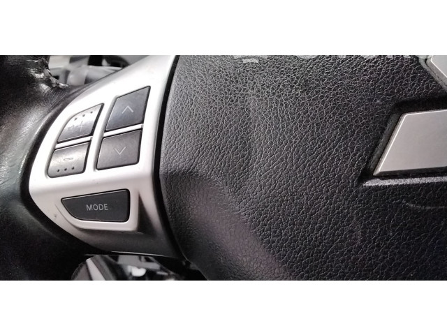 Подушка безопасности пассажира    Mitsubishi Colt