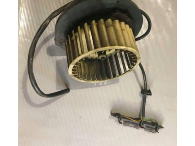 Вентилятор печки       Mercedes-Benz 200 300 W123