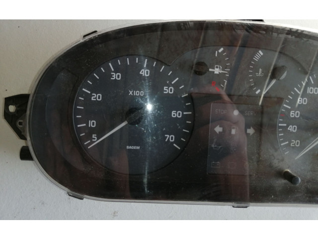 Панель приборов P8200071820   Renault Scenic I       