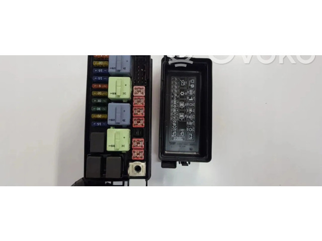 Блок предохранителей     Mini One - Cooper R50 - 53    