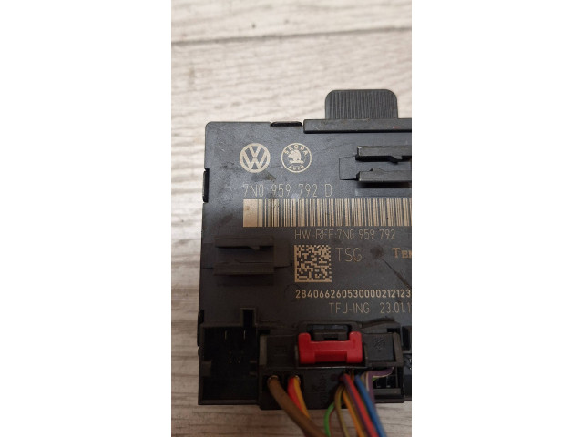 Блок управления дверью 7N0959792D, 7N0959792 Skoda Yeti (5L)