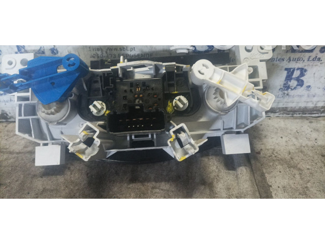 Блок управления климат-контролем    Dacia Duster