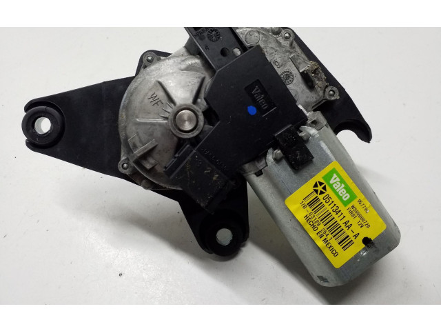 Двигатель стеклоочистителя заднего стекла     05113411AA    Chrysler Town & Country V 