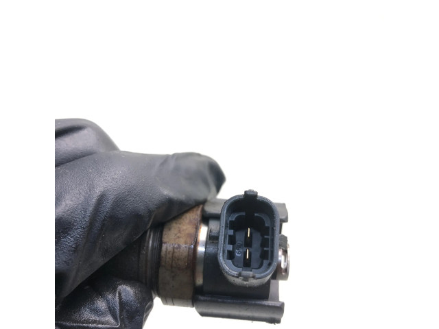 Vstřikovač 338002A900, 0445110320 Hyundai i30 pro naftový motor 1.6