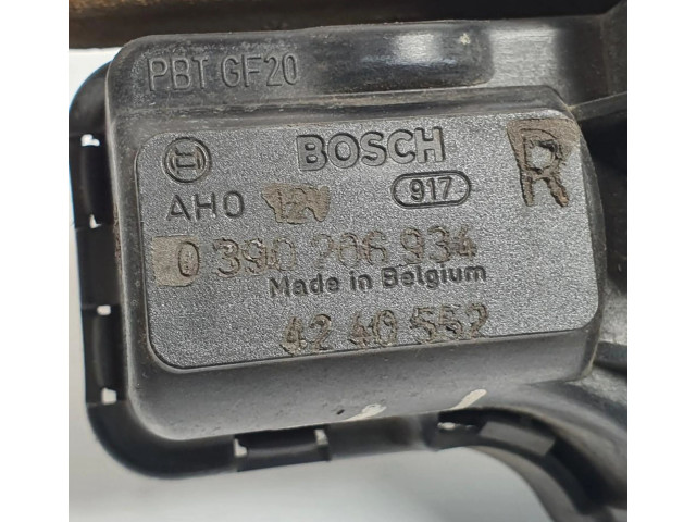 Моторчик стеклоочистителя 4240552 Saab 900