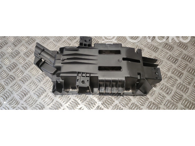 Блок предохранителей  A1660086999   Mercedes-Benz GL X166    