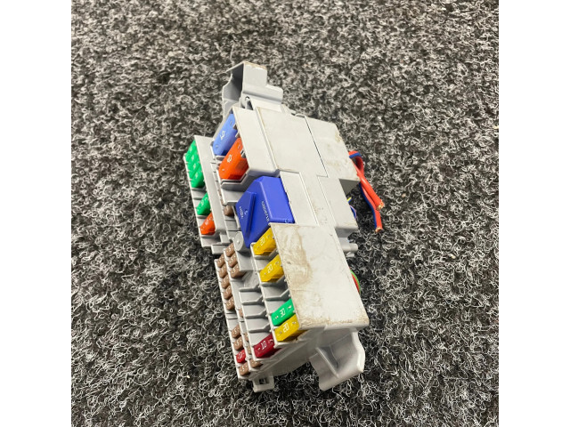 Блок предохранителей 6807487 BMW X3 G01