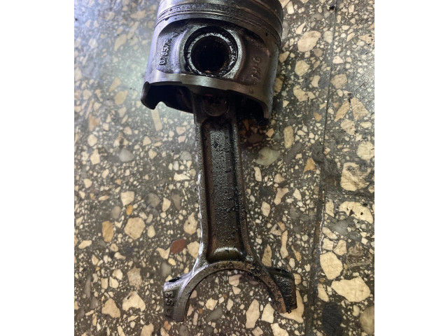 Píst 07657H Renault Megane III