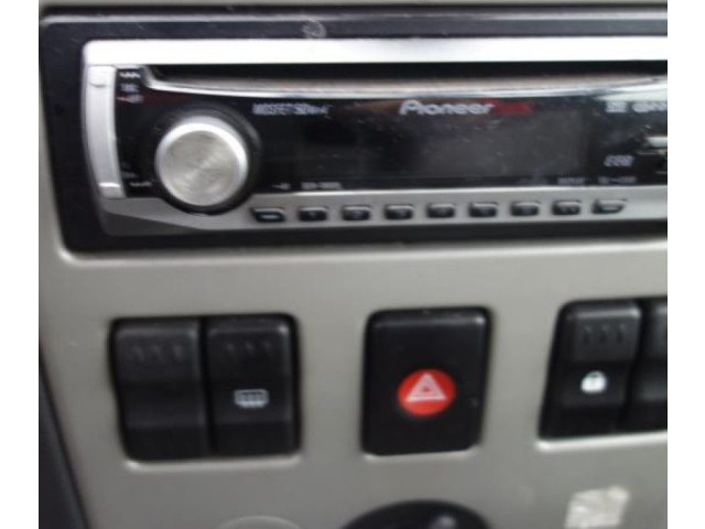 Подушка безопасности водителя Dacia Logan I