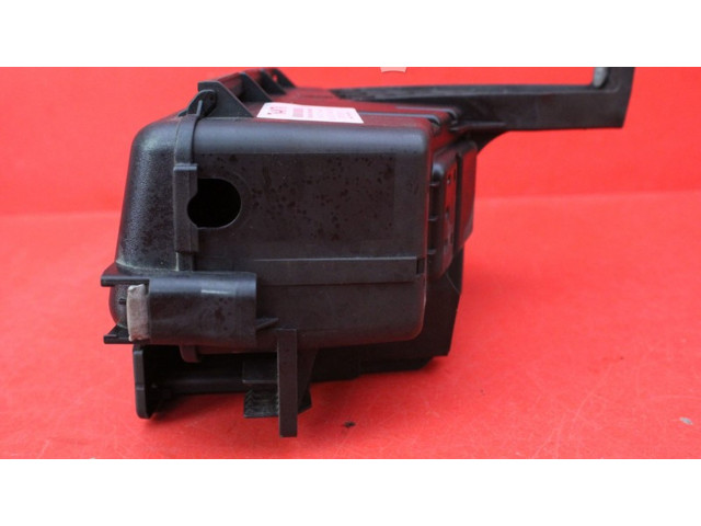 Блок предохранителей 30728132, 30728132 Volvo V70