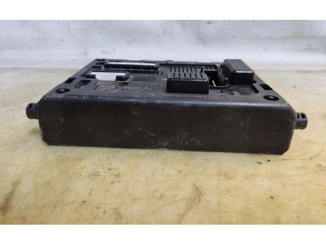 Блок комфорта 8200652284 Renault Clio III