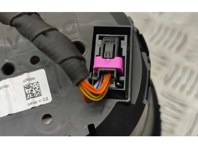 Панель приборов 5E0920757C   Skoda Octavia Mk3 (5E)       