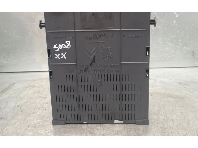 Pojistková skříňka 9678476880 Peugeot 5008 2012